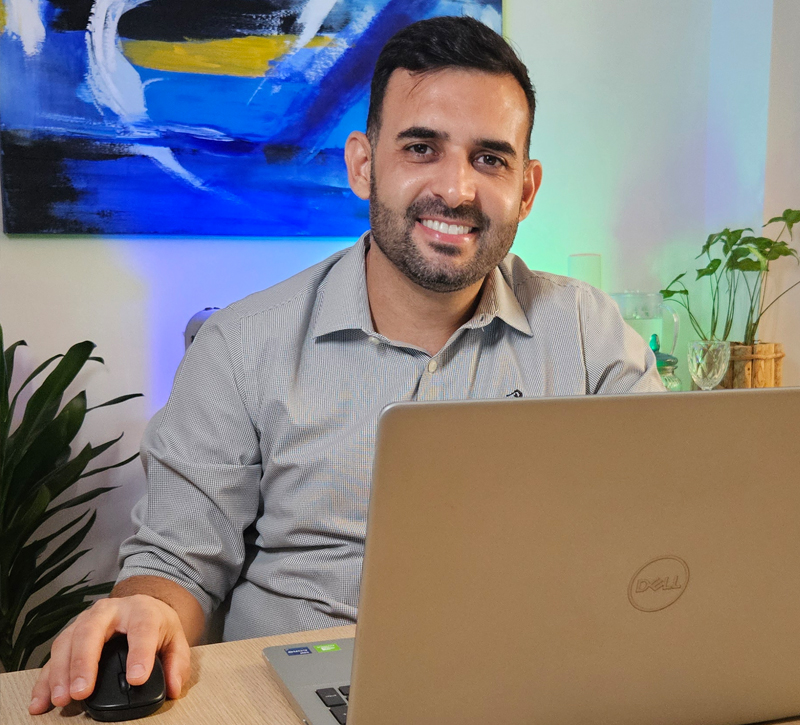 Olá, me chamo <mark><b>Ulisses Messias</b></mark>